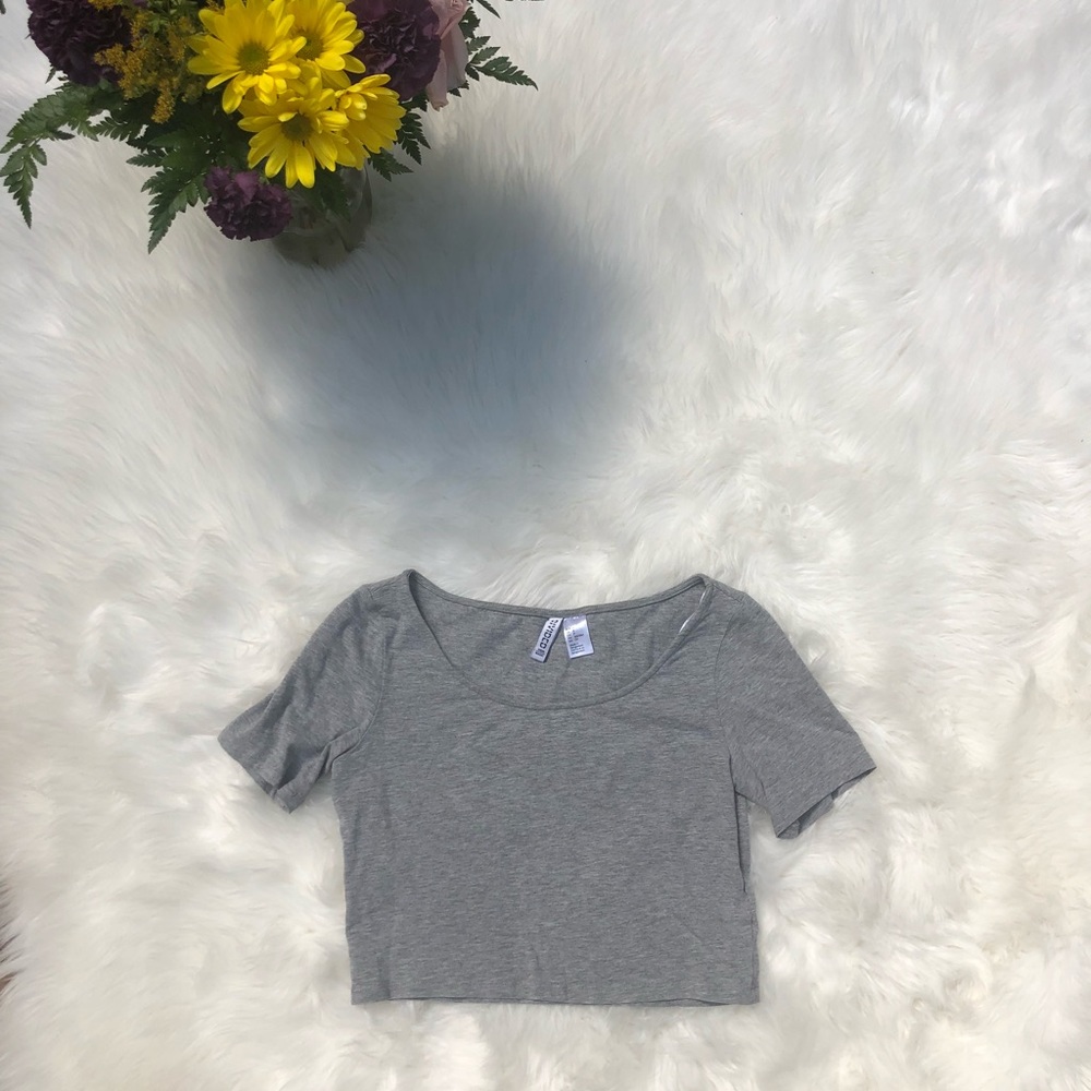 H&M BASIC CROP TOP - Picture 1 of 3